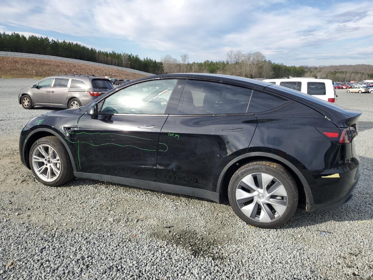 2023 TESLA MODEL Y - Фото 2