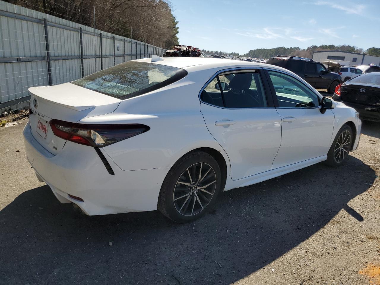 2021 TOYOTA CAMRY SE - Image 3