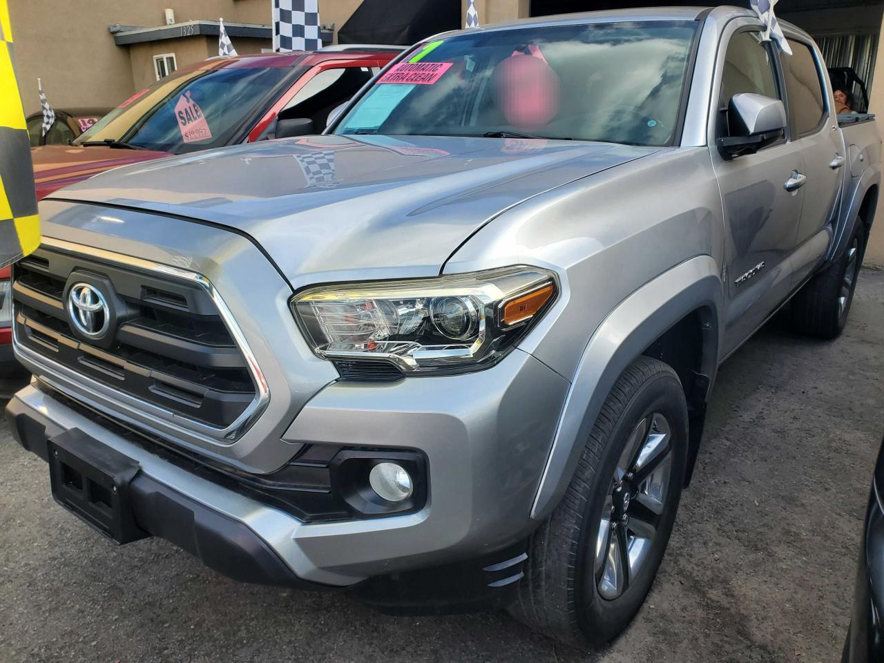 2017 TOYOTA TACOMA DOU - Фото 2