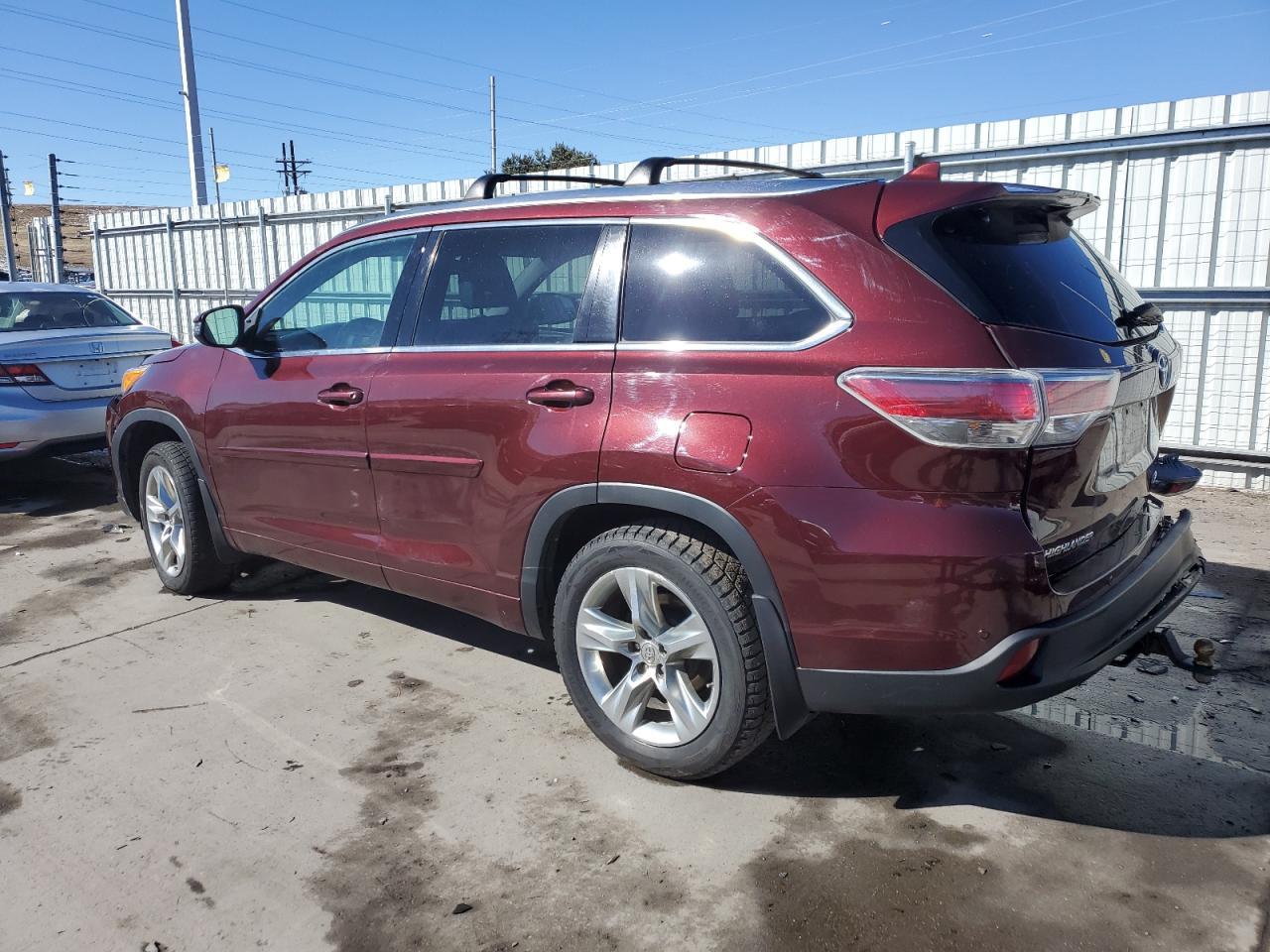 2015 TOYOTA HIGHLANDER - Image 2