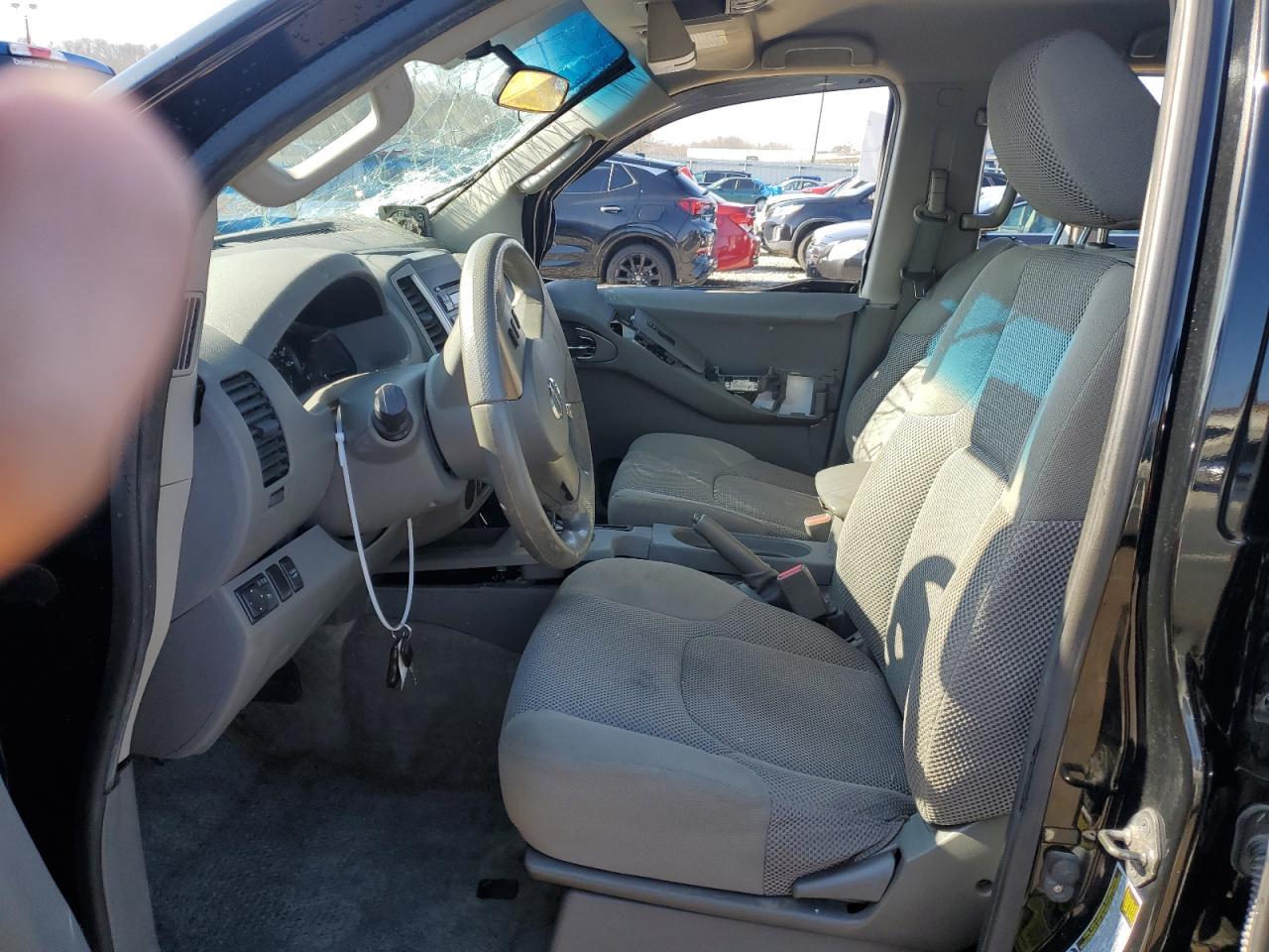 2012 NISSAN FRONTIER S - Фото 7