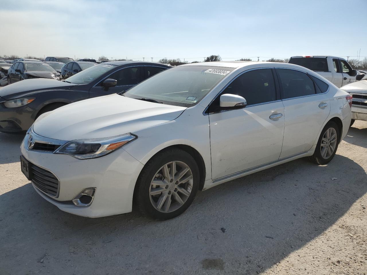 2015 TOYOTA AVALON XLE