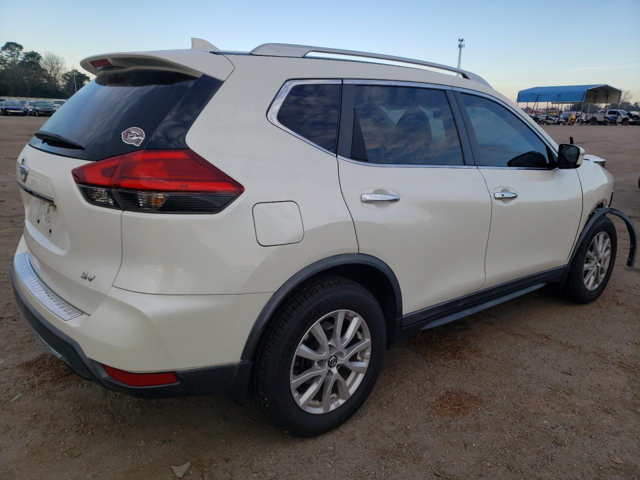 2017 NISSAN ROGUE S - Фото 3