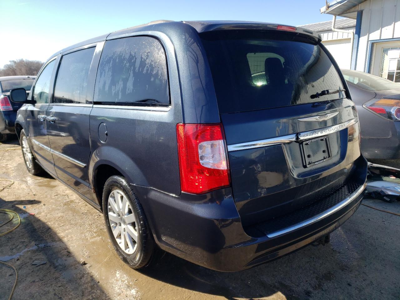 2014 CHRYSLER TOWN & COU - Image 2