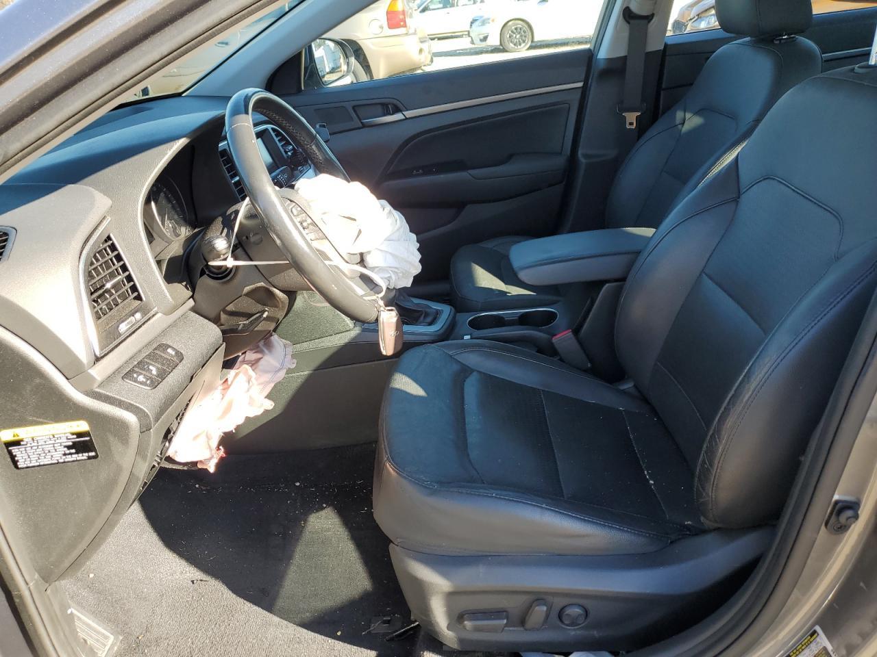 2018 HYUNDAI ELANTRA SE - Фото 7