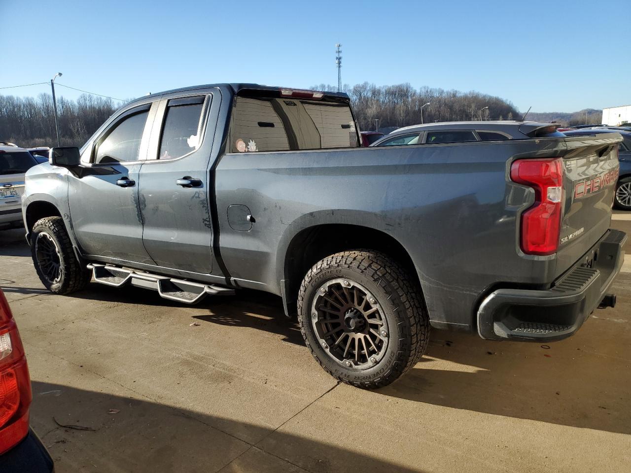 2019 CHEVROLET SILVERADO - Фото 2