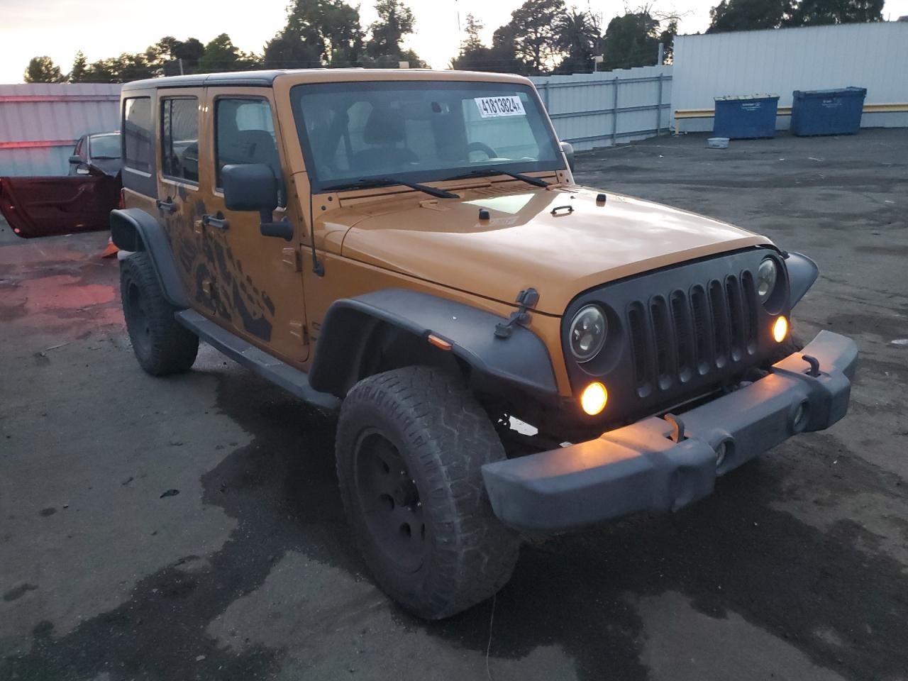 2014 JEEP WRANGLER U - Image 4