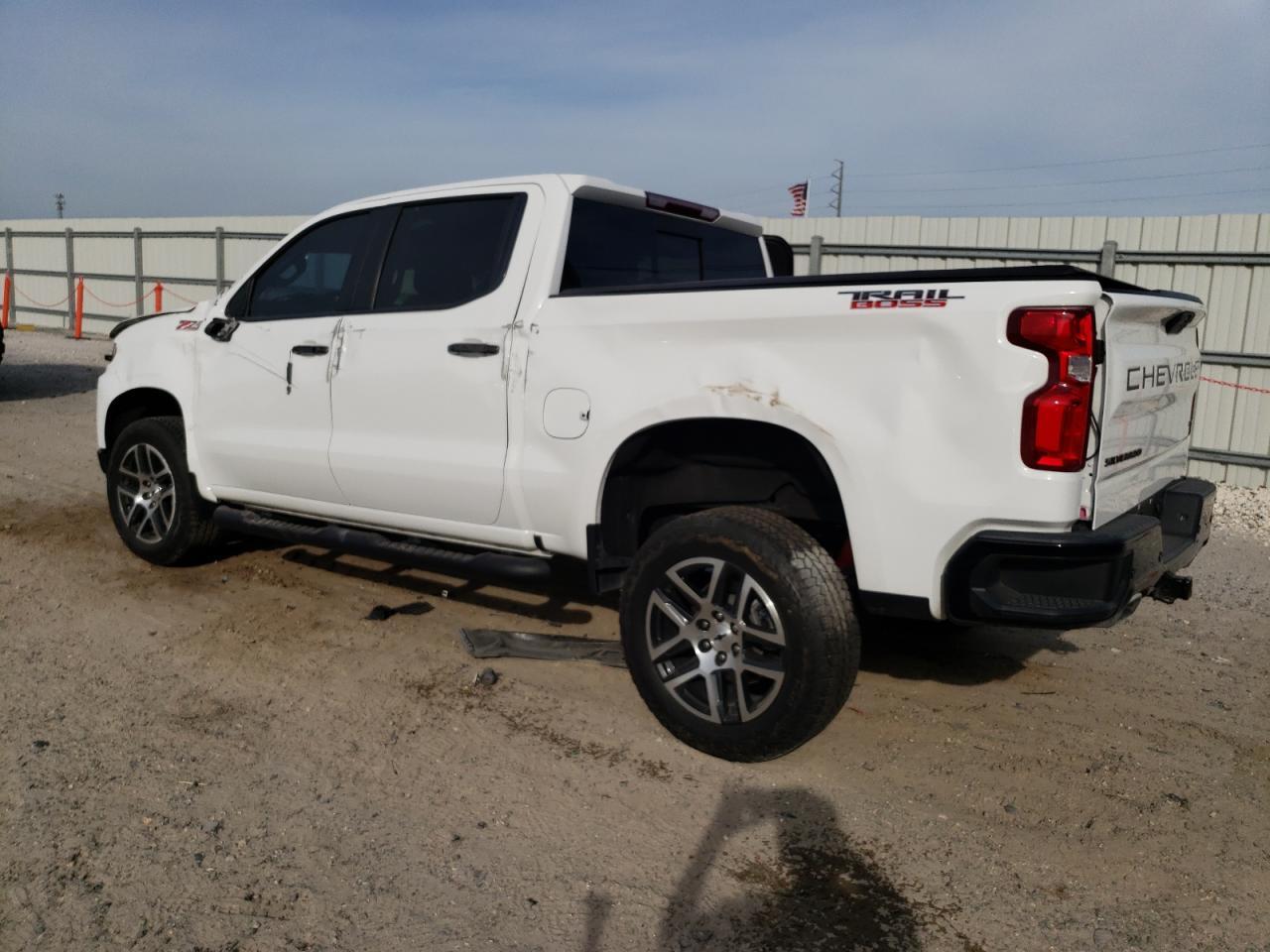 2020 CHEVROLET SILVERADO - Image 2