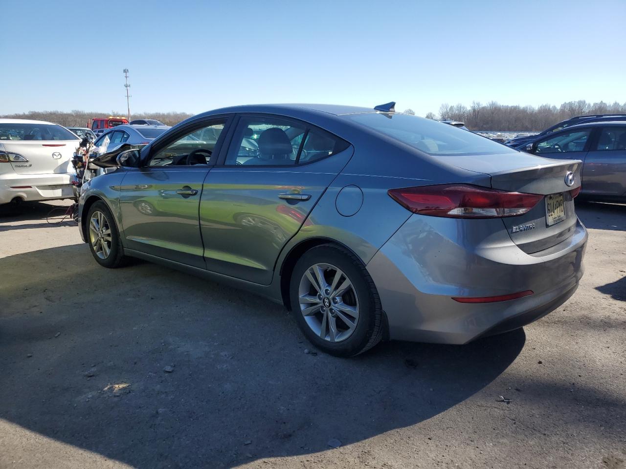2017 HYUNDAI ELANTRA SE - Image 2
