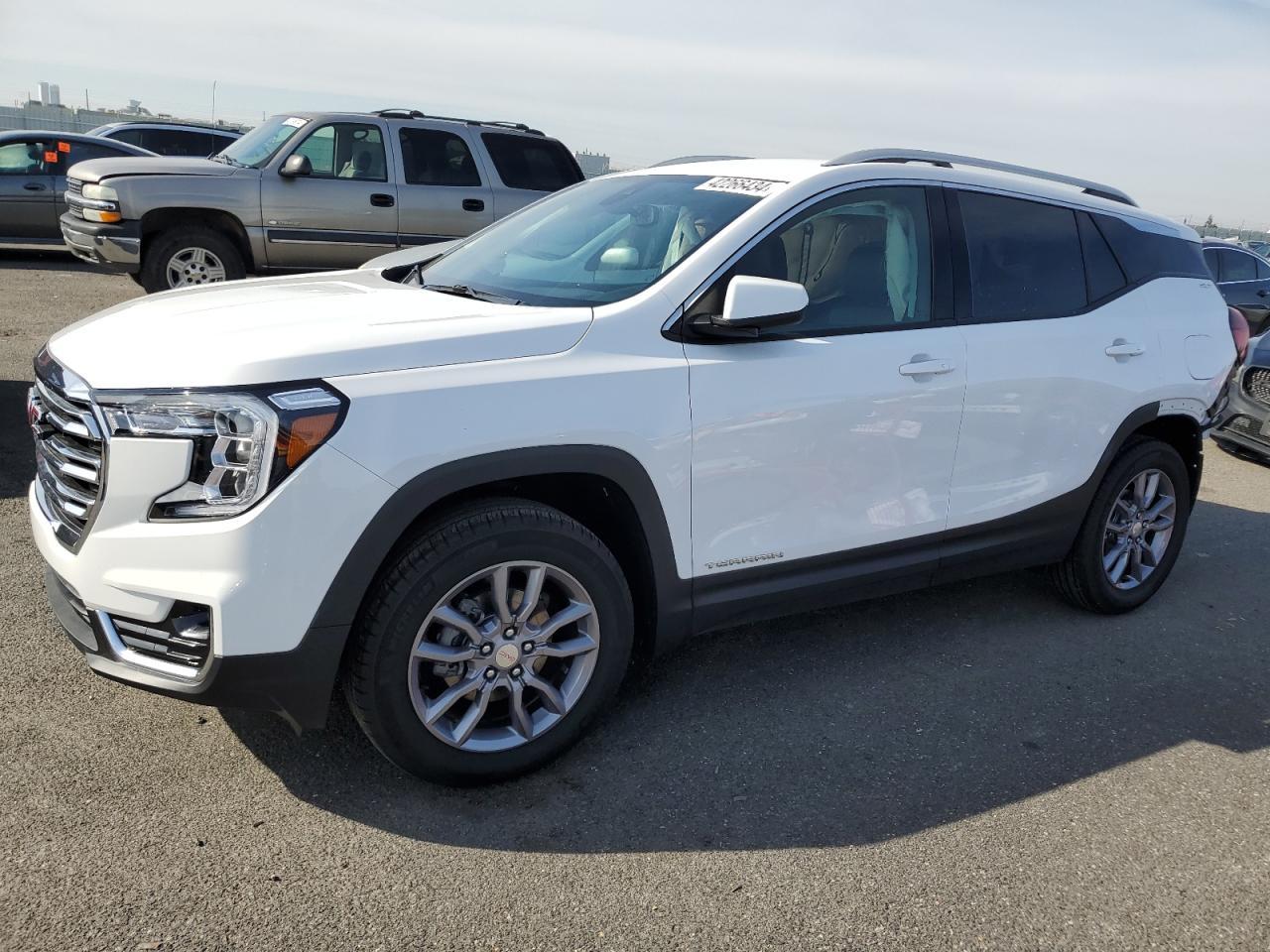2023 GMC TERRAIN SL