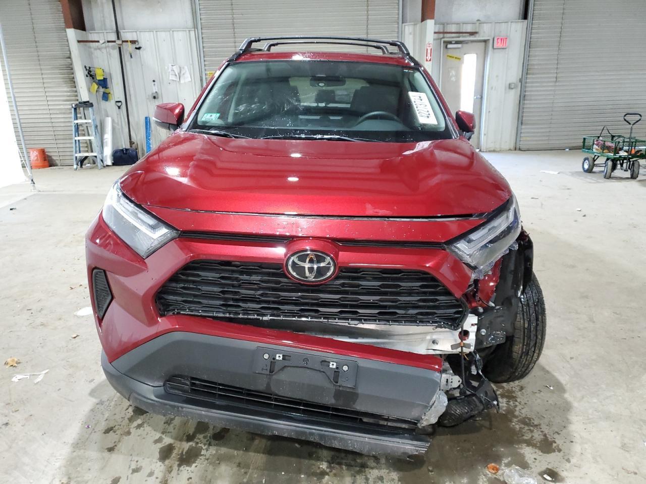 2022 TOYOTA RAV4 XLE - Image 5