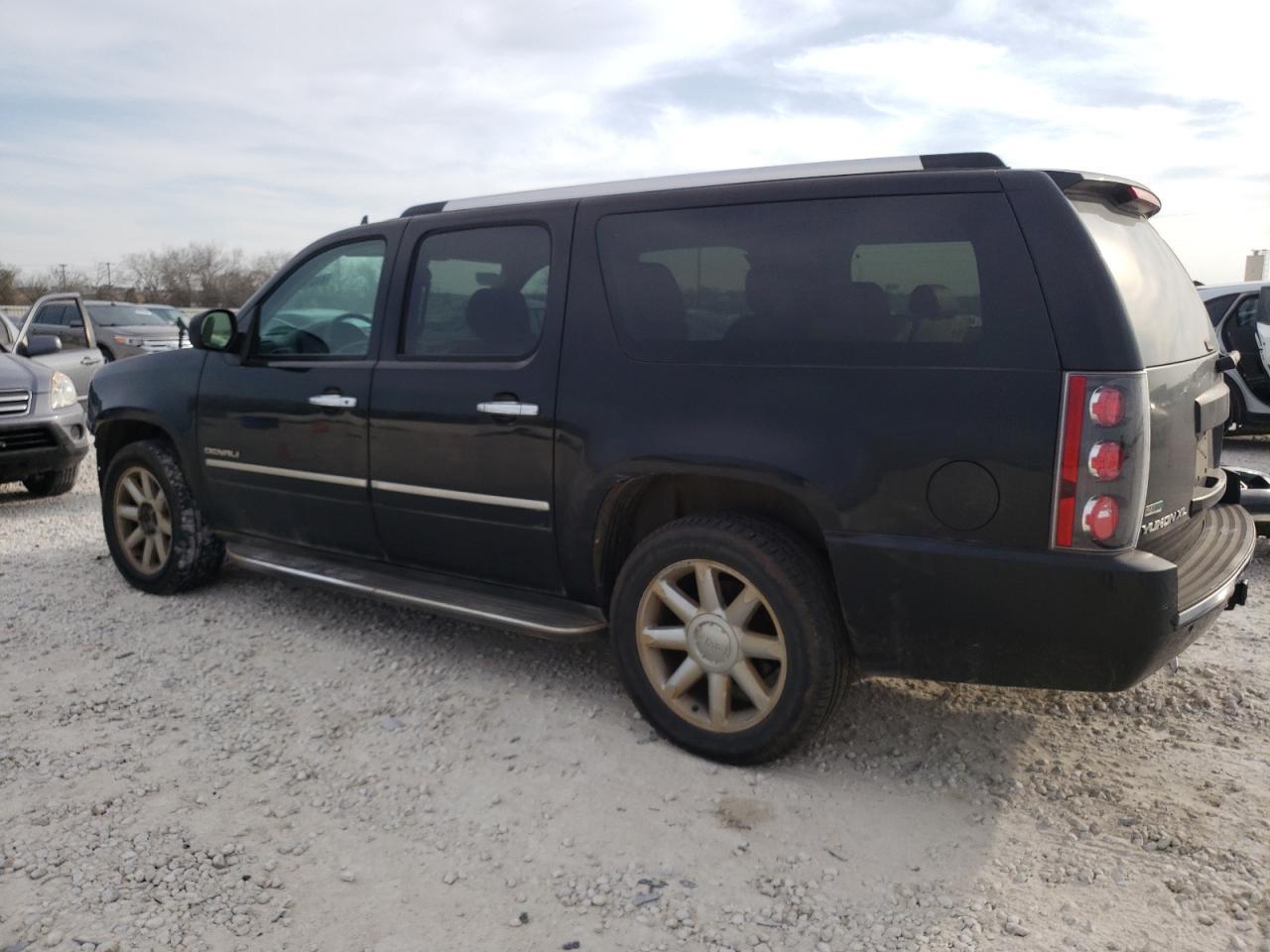 2012 GMC YUKON XL D - Image 2