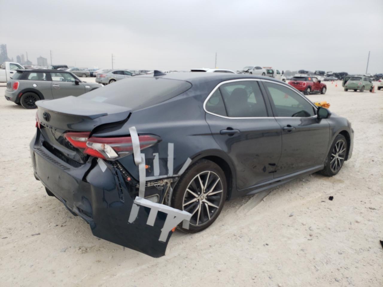 2021 TOYOTA CAMRY SE - Image 3