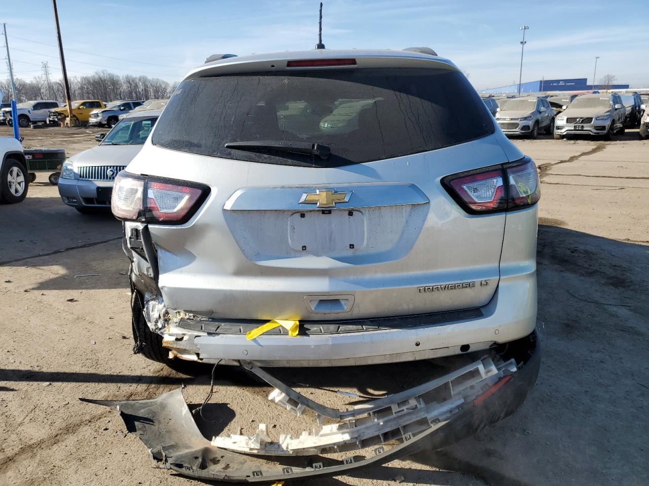 2015 CHEVROLET TRAVERSE L - Image 6