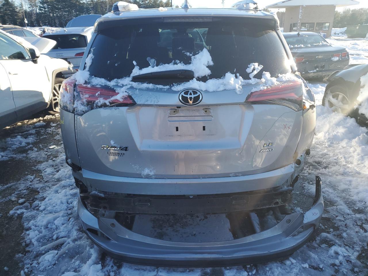 2017 TOYOTA RAV4 LE - Image 6