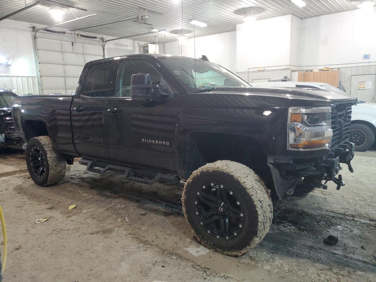 2017 CHEVROLET SILVERADO - Фото 4