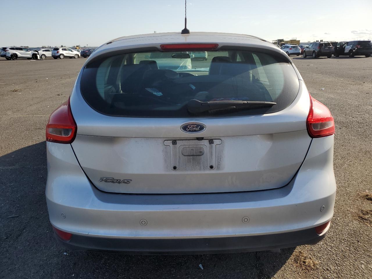 2016 FORD FOCUS SE - Фото 6