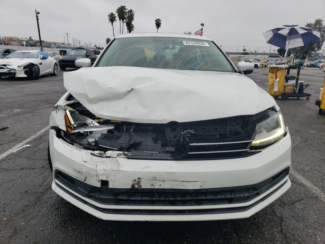 2017 VOLKSWAGEN JETTA SE - Фото 5