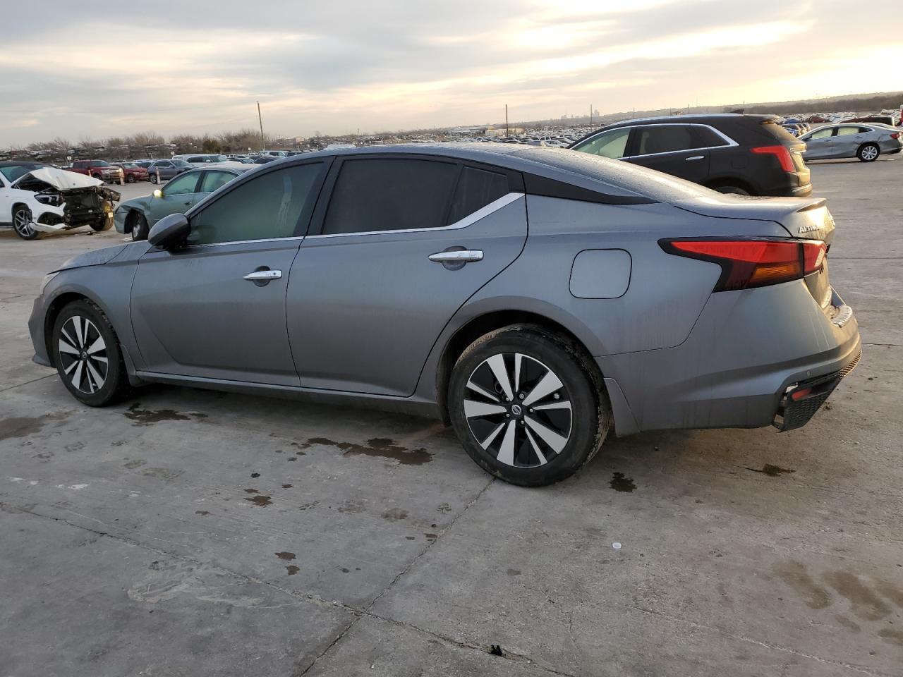 2022 NISSAN ALTIMA SV - Фото 2
