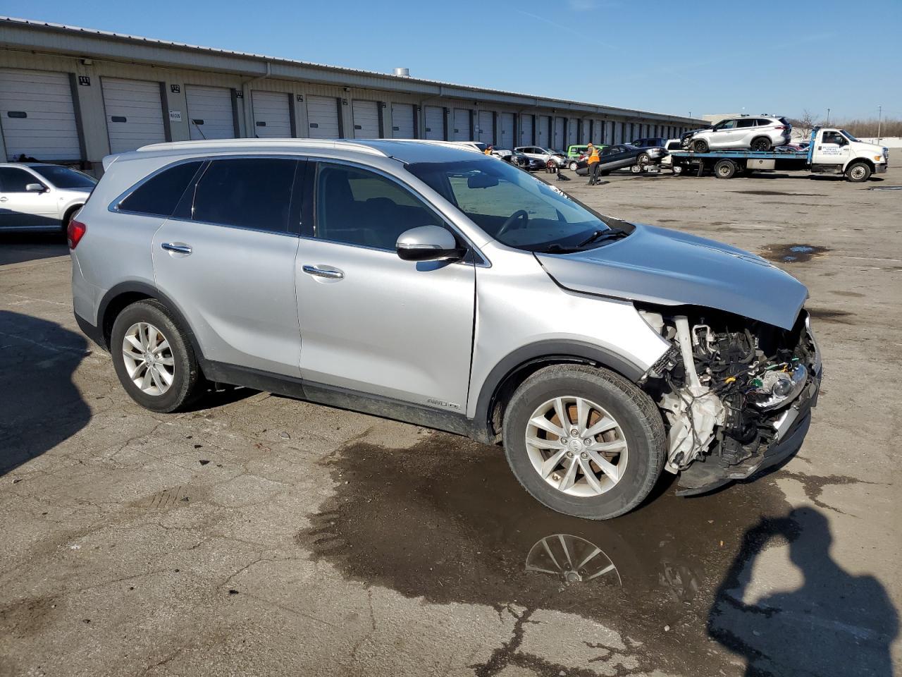 2017 KIA SORENTO LX - Фото 4