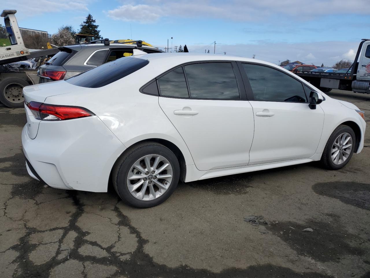 2021 TOYOTA COROLLA LE - Image 3