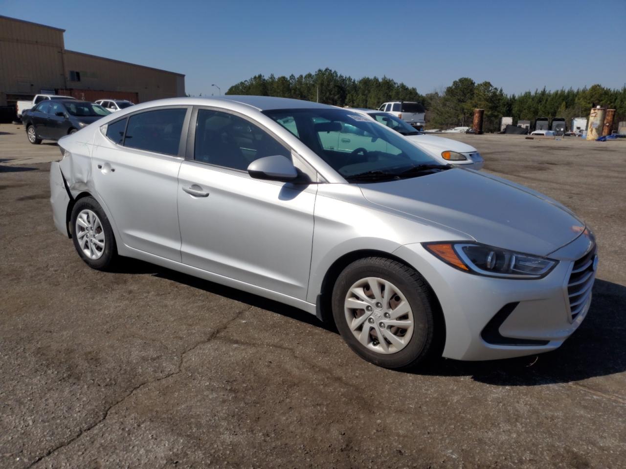 2018 HYUNDAI ELANTRA SE - Фото 4