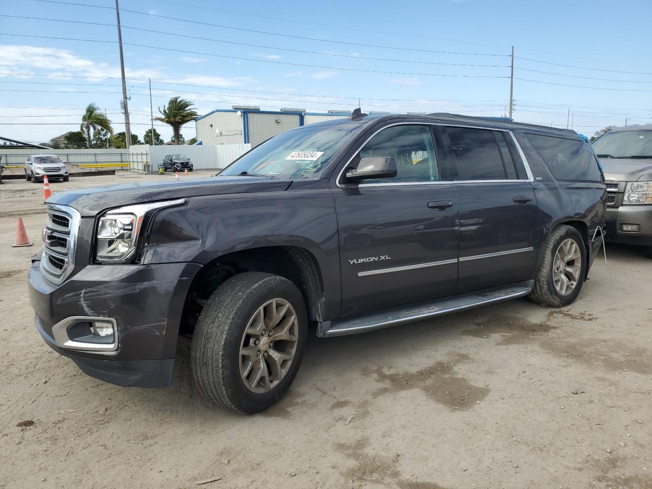 2015 GMC YUKON XL C car image