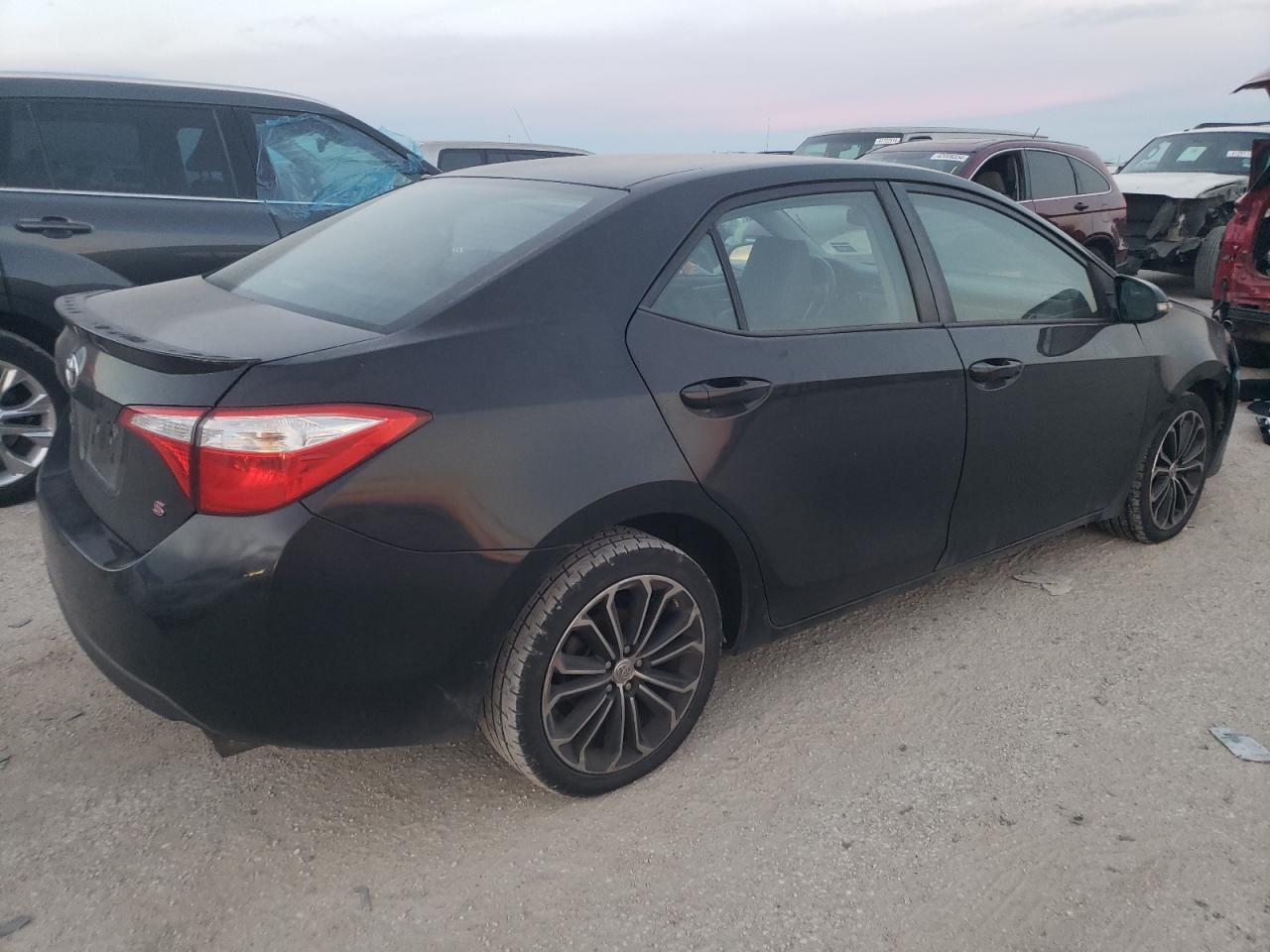 2015 TOYOTA COROLLA L - Фото 3