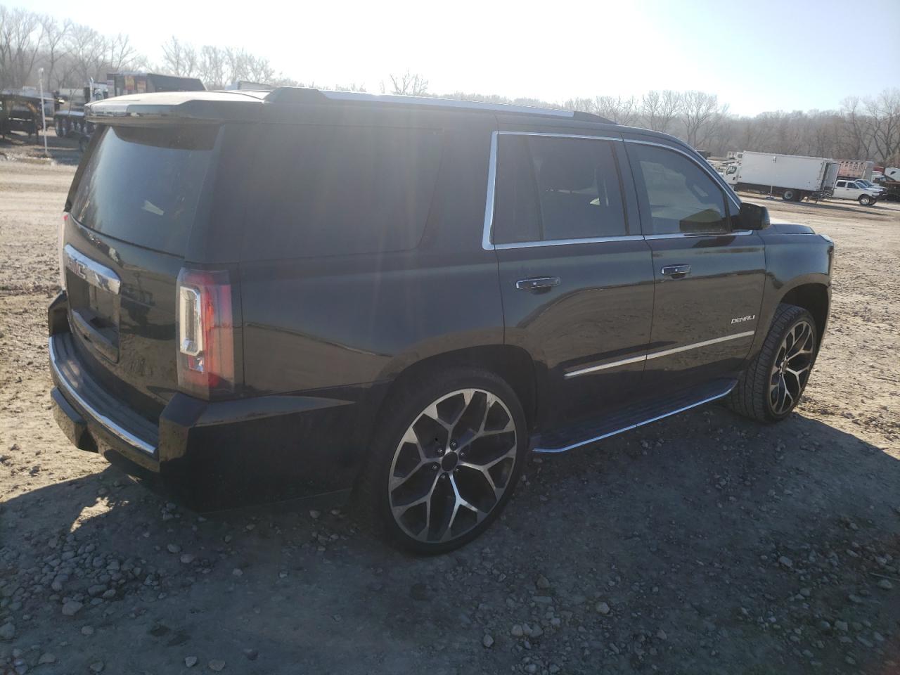 2016 GMC YUKON DENA - Фото 3