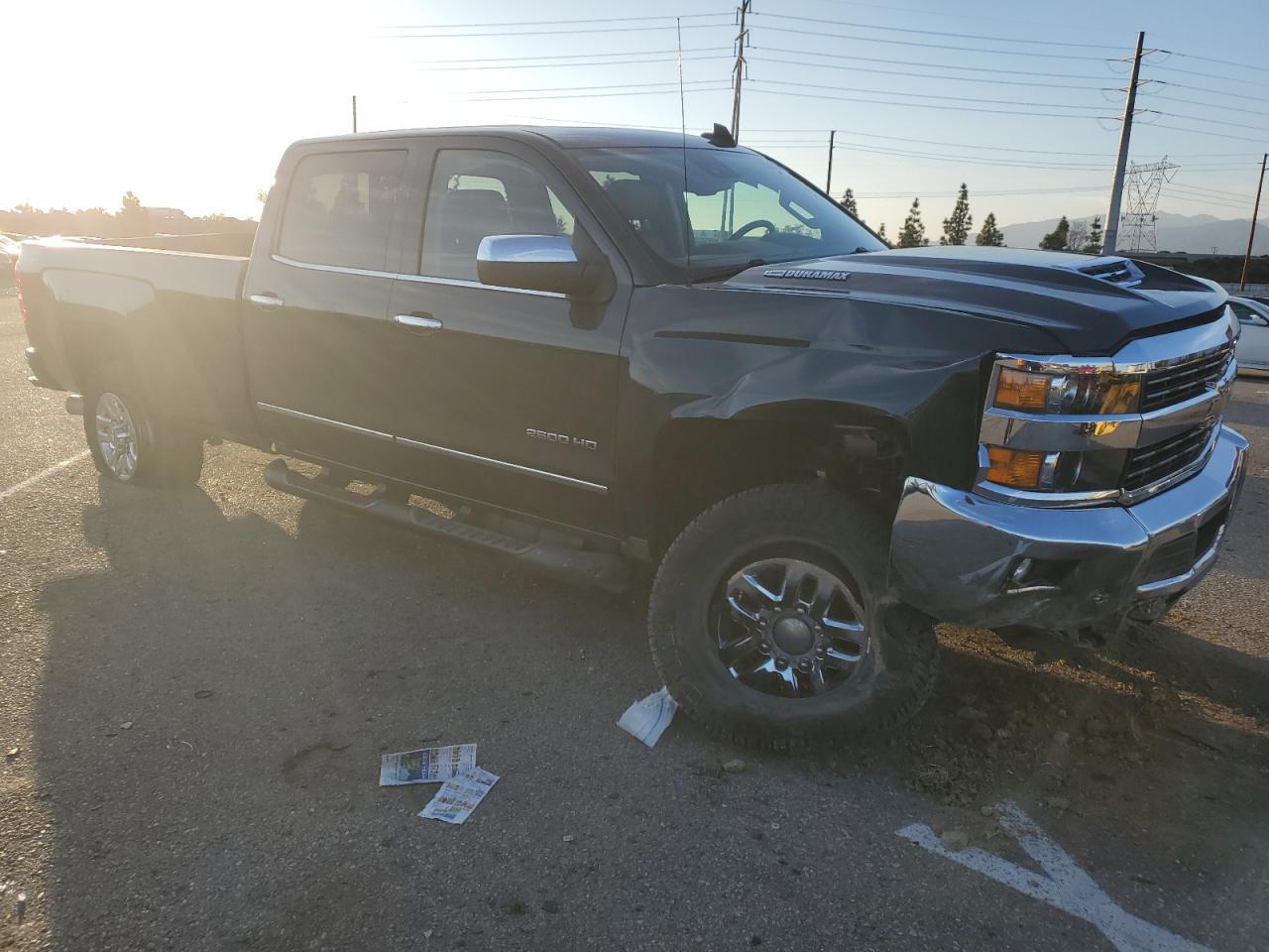 2017 CHEVROLET SILVERADO - Image 4