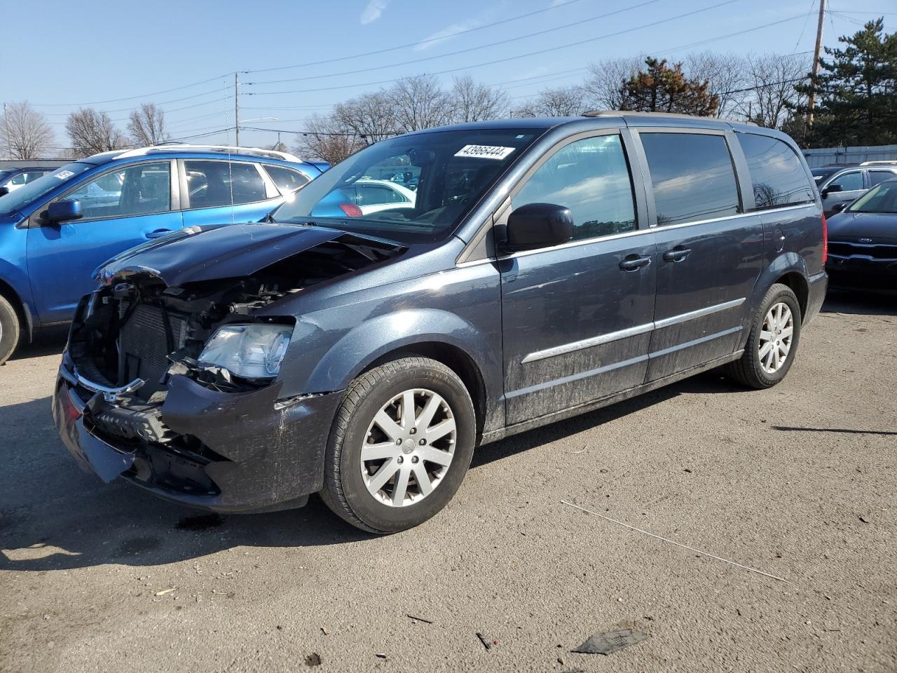 2014 CHRYSLER TOWN & COU