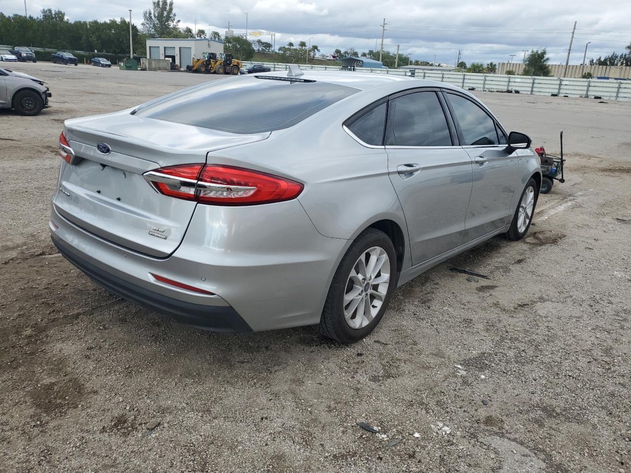 2020 FORD FUSION SE - Фото 3