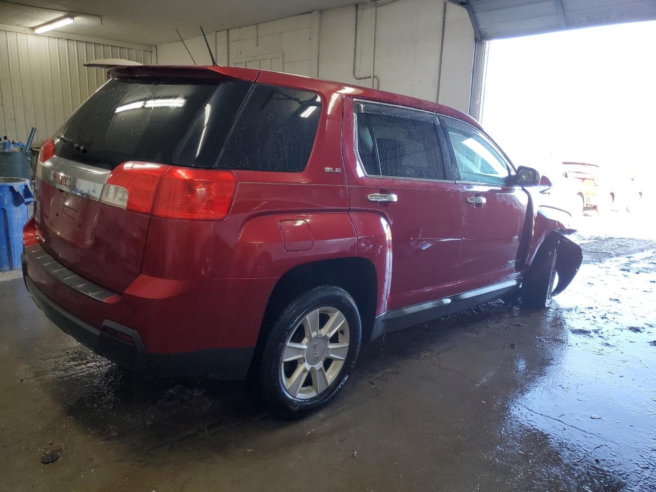 2013 GMC TERRAIN SL - Image 3