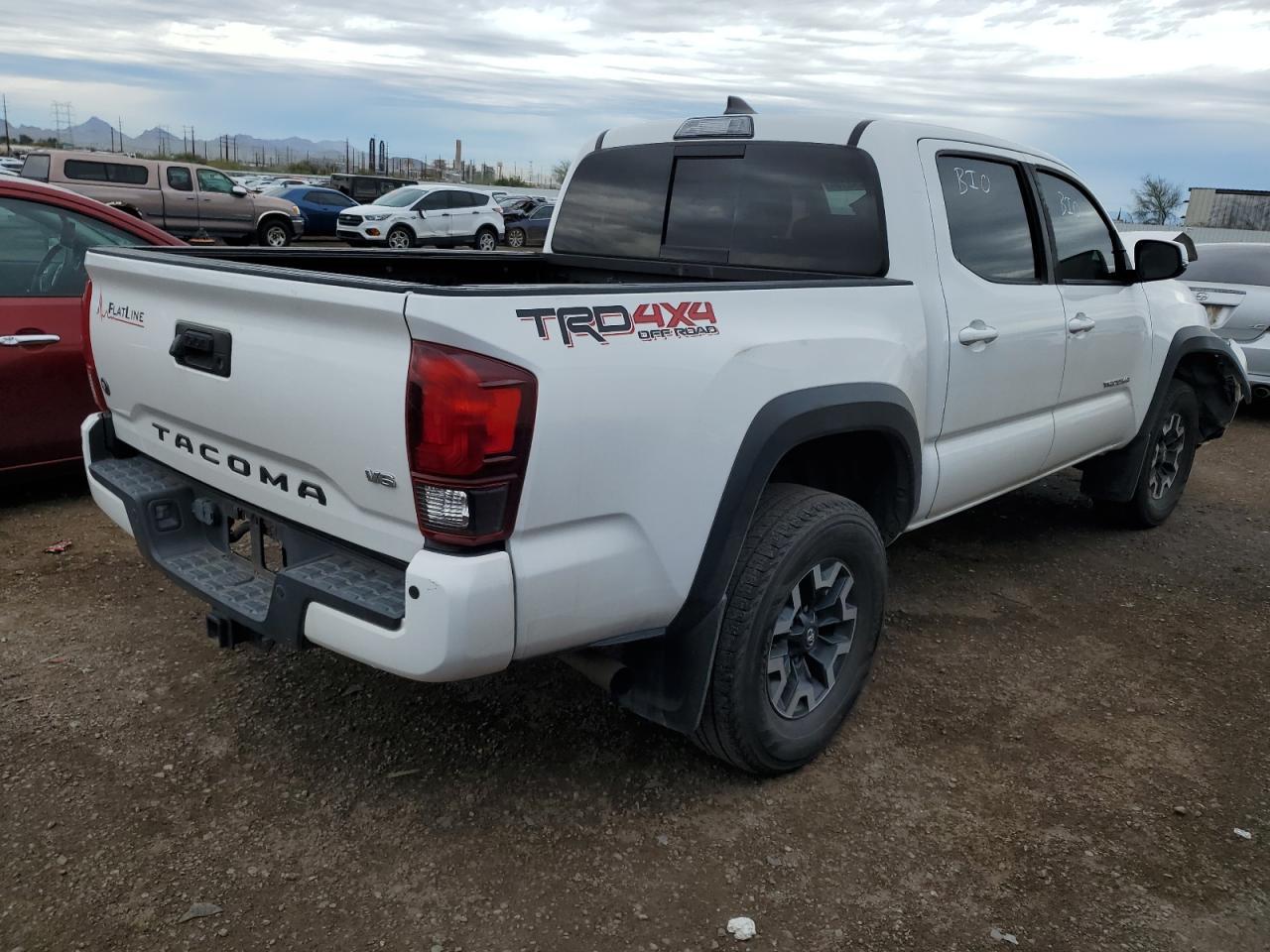 2019 TOYOTA TACOMA DOU - Фото 3