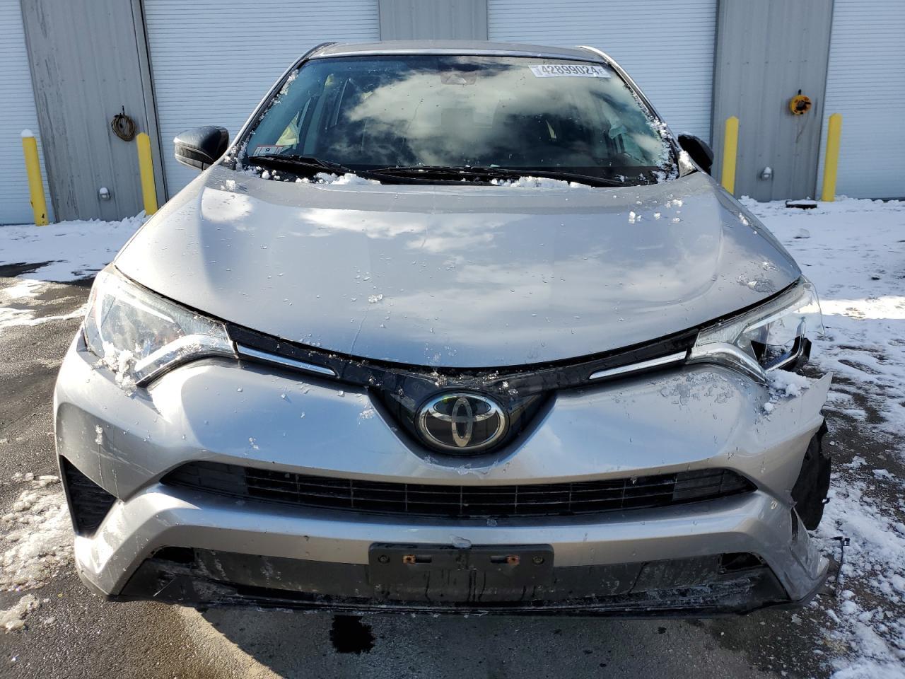2018 TOYOTA RAV4 LE - Image 5