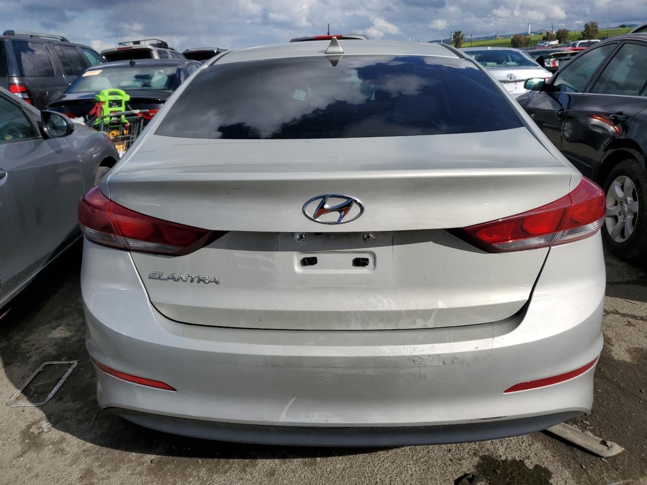 2017 HYUNDAI ELANTRA SE - Фото 6