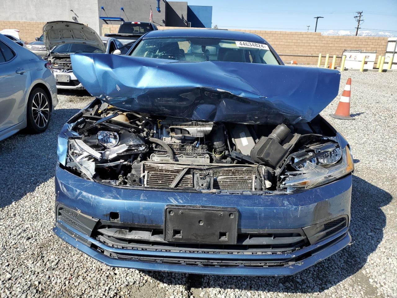 2017 VOLKSWAGEN JETTA SE - Фото 5