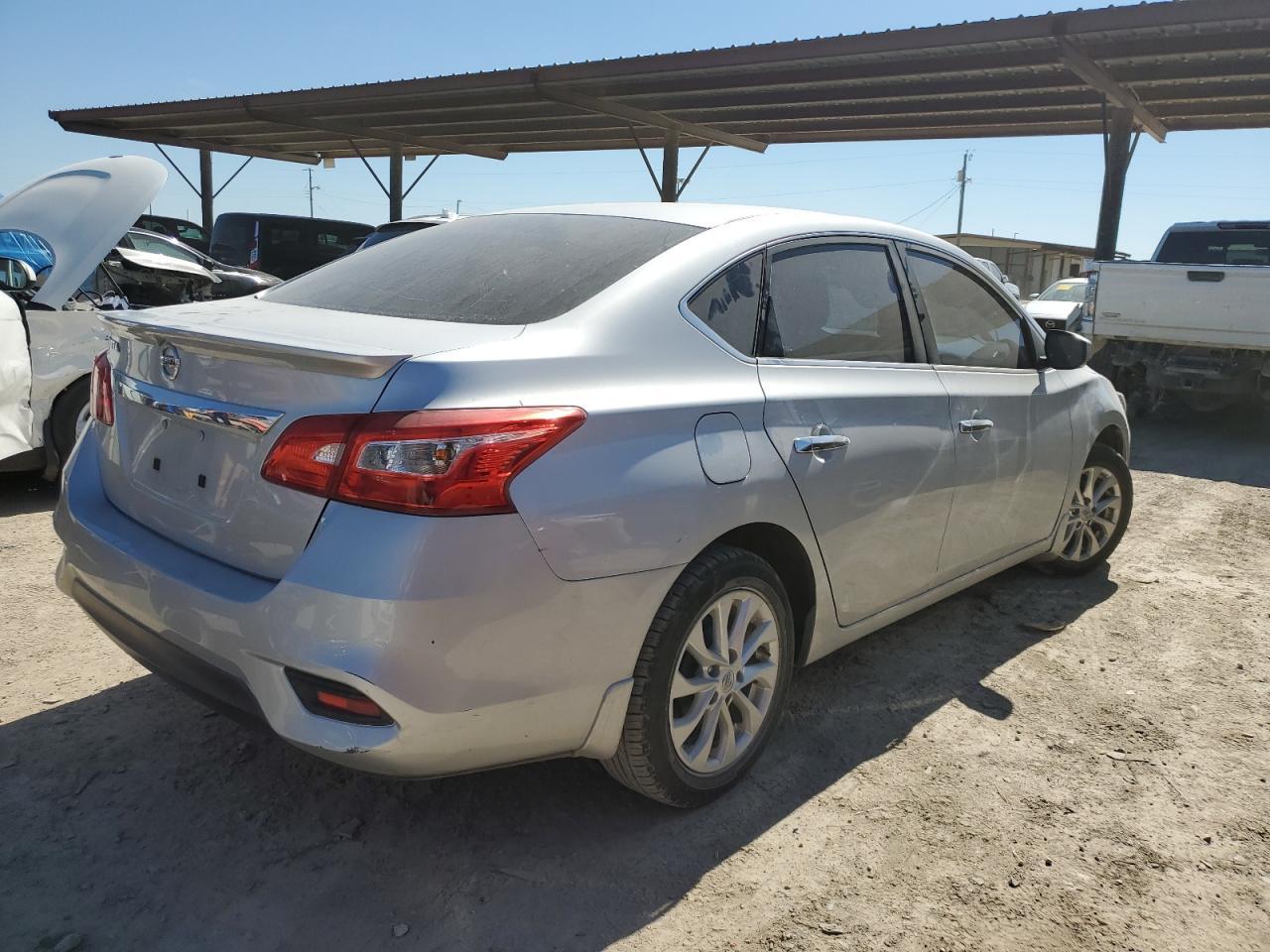 2017 NISSAN SENTRA S - Фото 3