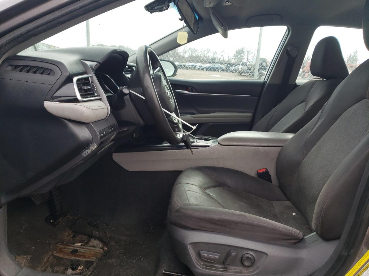 2018 TOYOTA CAMRY L - Фото 7