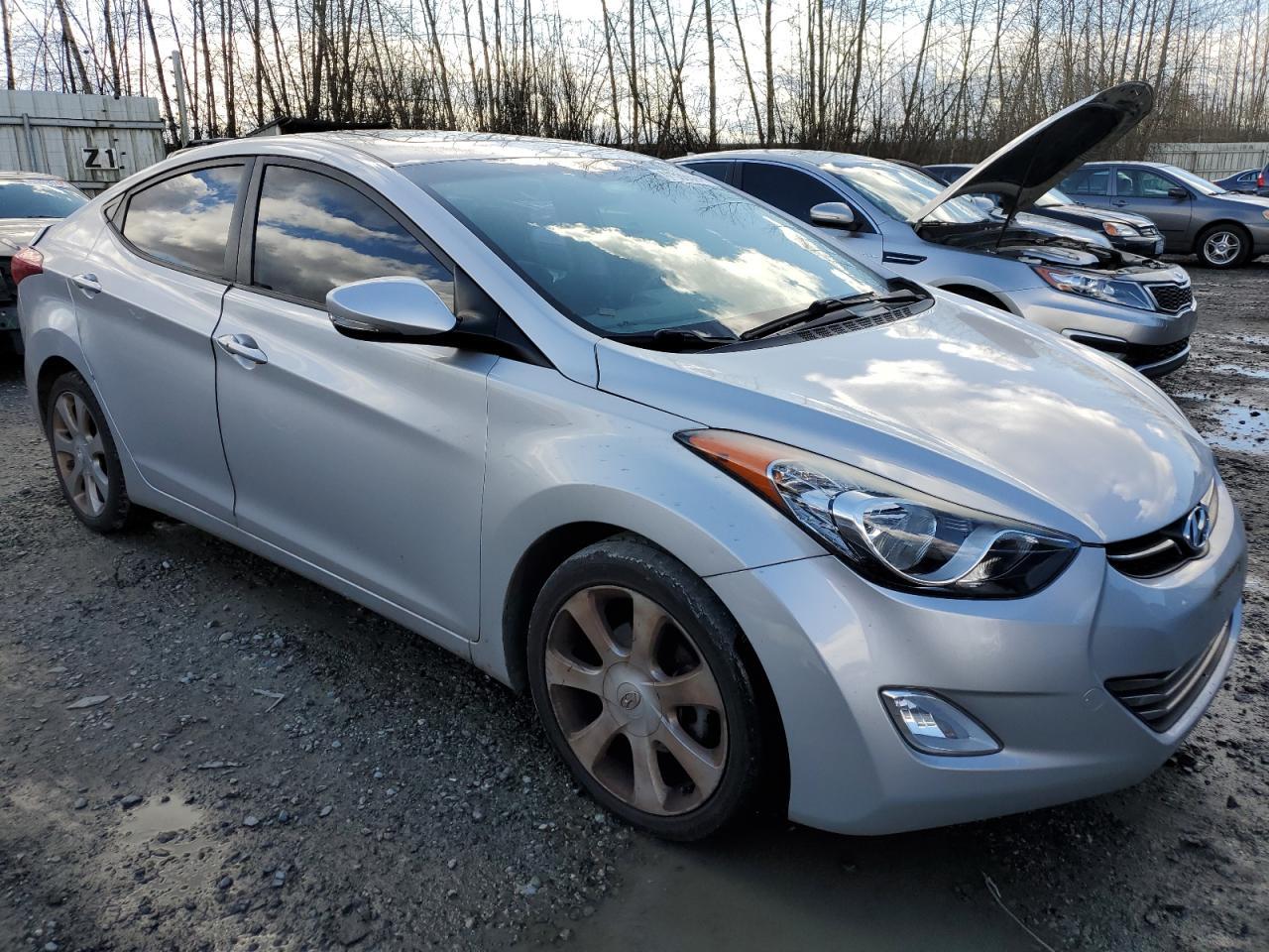 2013 HYUNDAI ELANTRA GL - Image 4