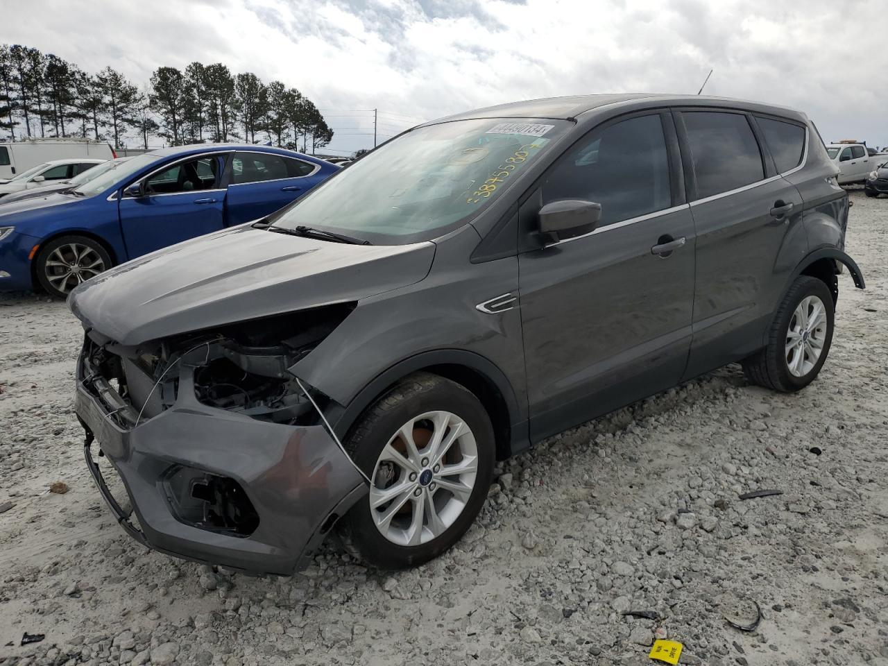 2017 FORD ESCAPE SE car image