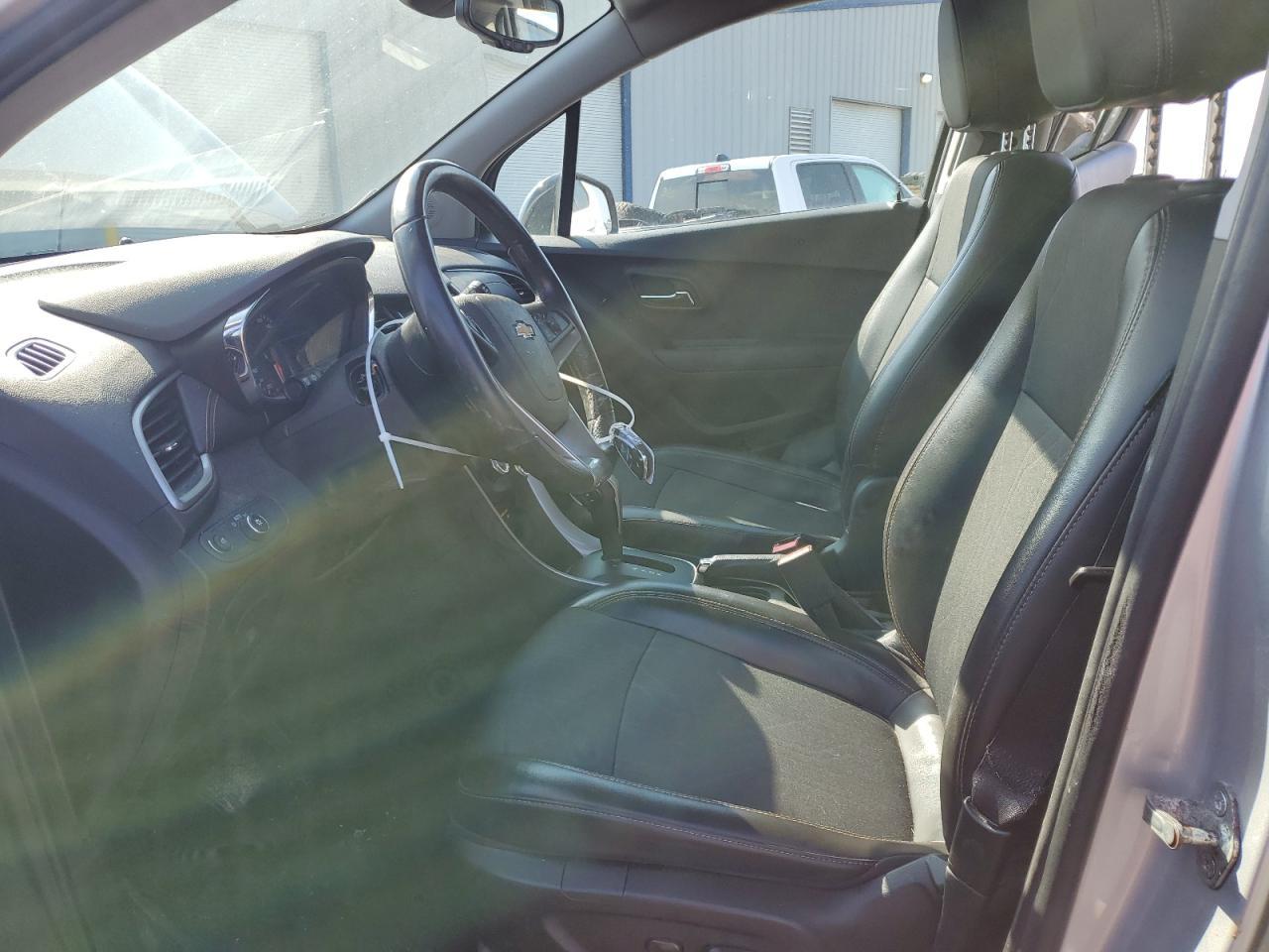 2019 CHEVROLET TRAX 1LT - Image 7