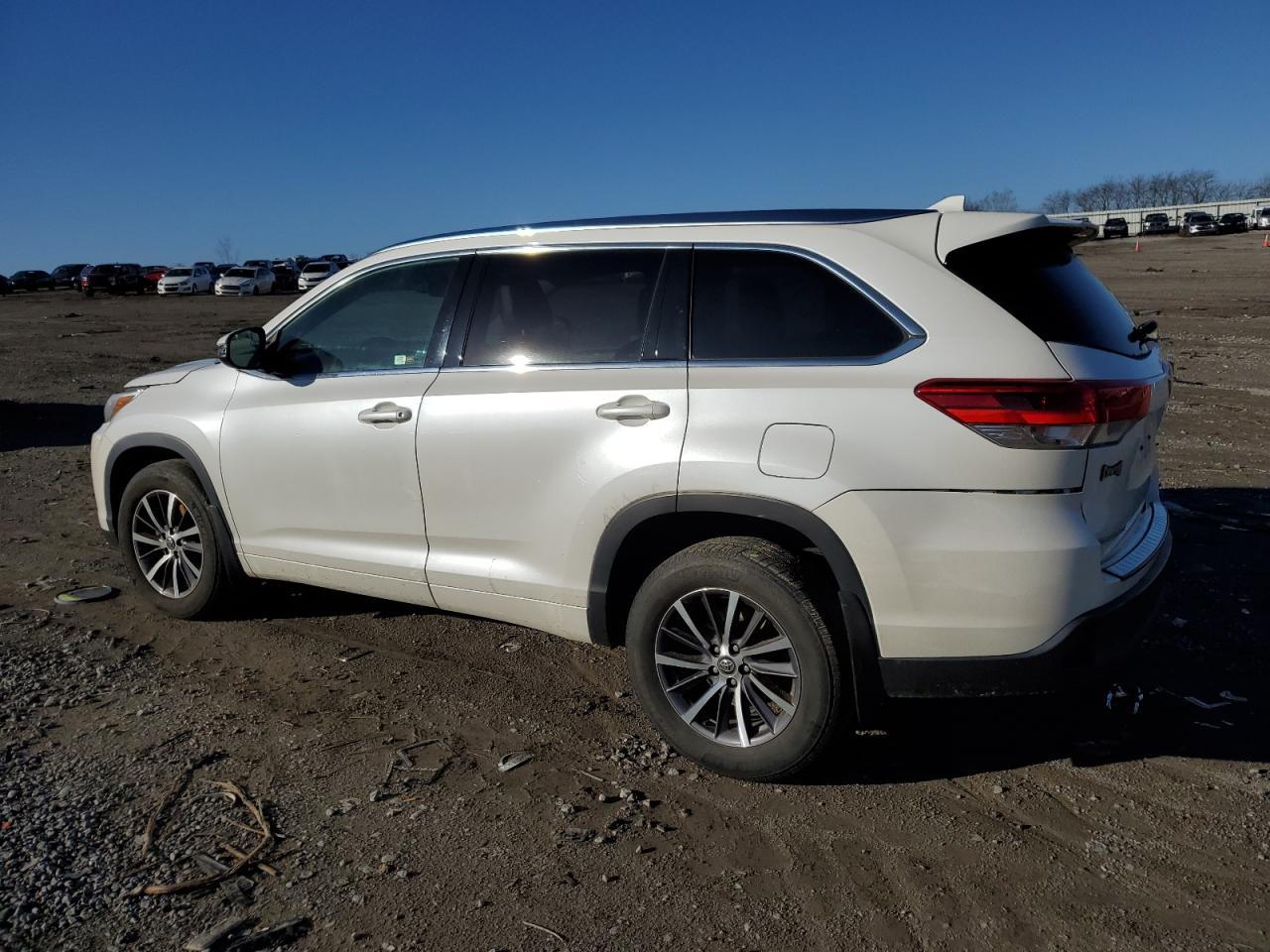 2018 TOYOTA HIGHLANDER - Фото 2
