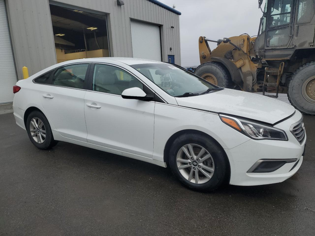 2017 HYUNDAI SONATA SE - Image 4