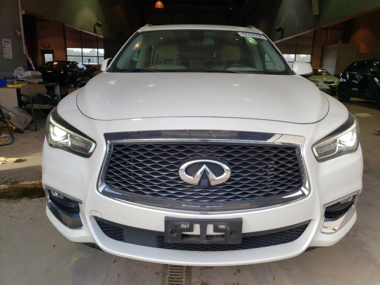 2017 INFINITI QX60 - Image 5