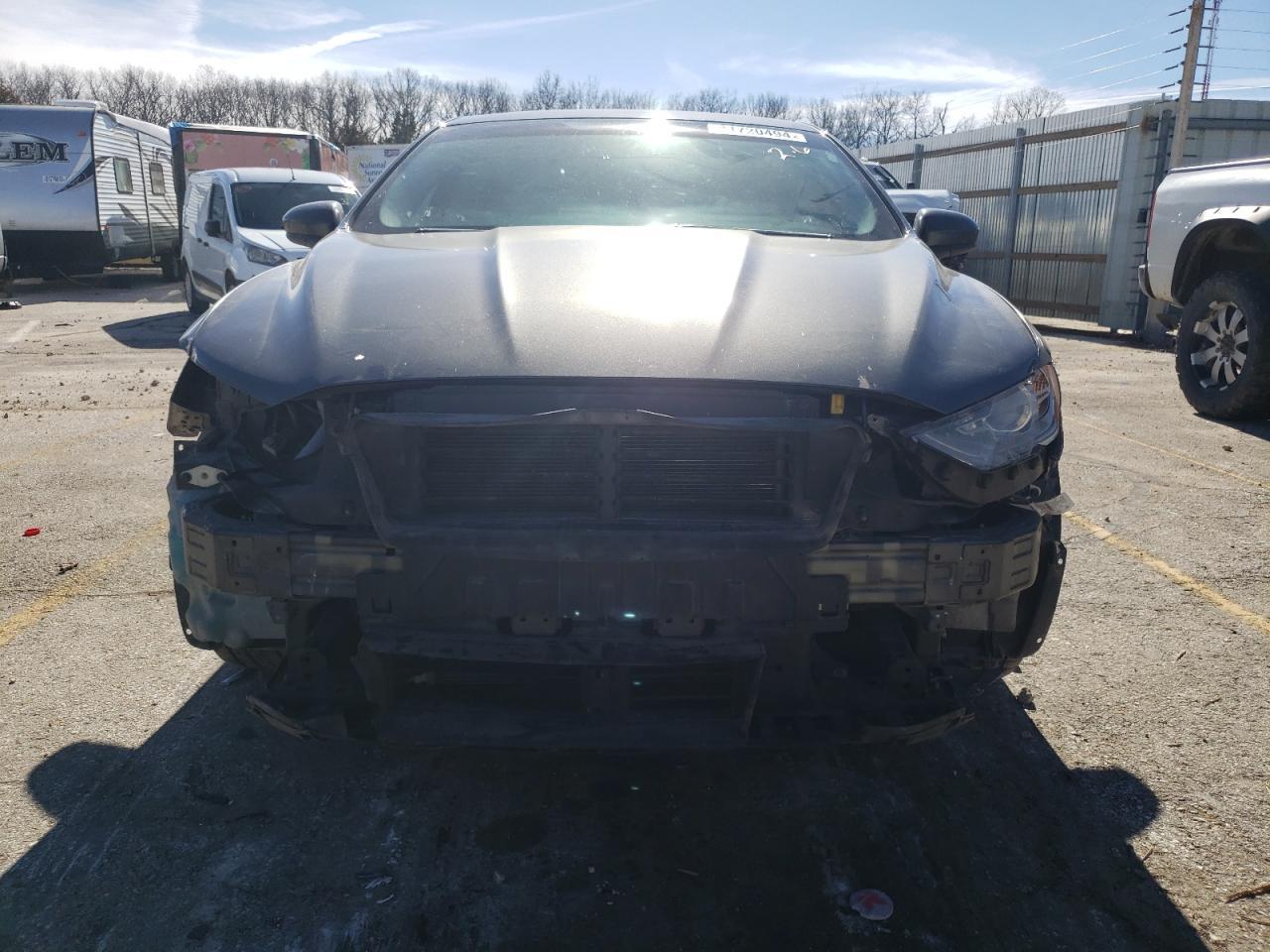 2017 FORD FUSION SE - Image 5