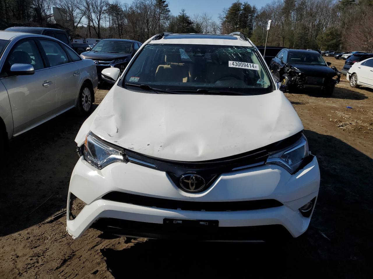 2017 TOYOTA RAV4 XLE - Image 5