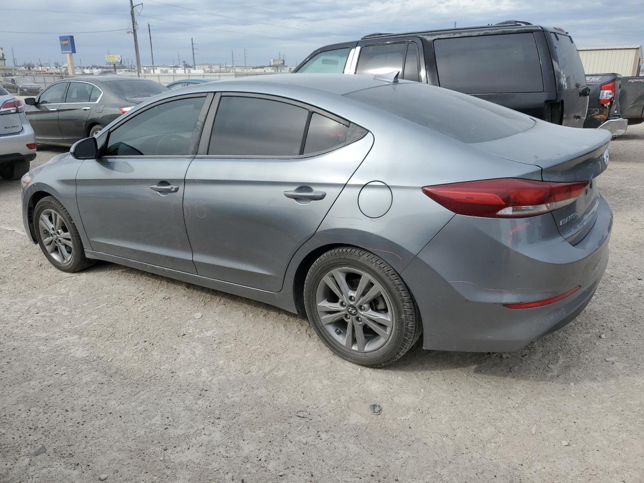 2018 HYUNDAI ELANTRA SE - Image 2