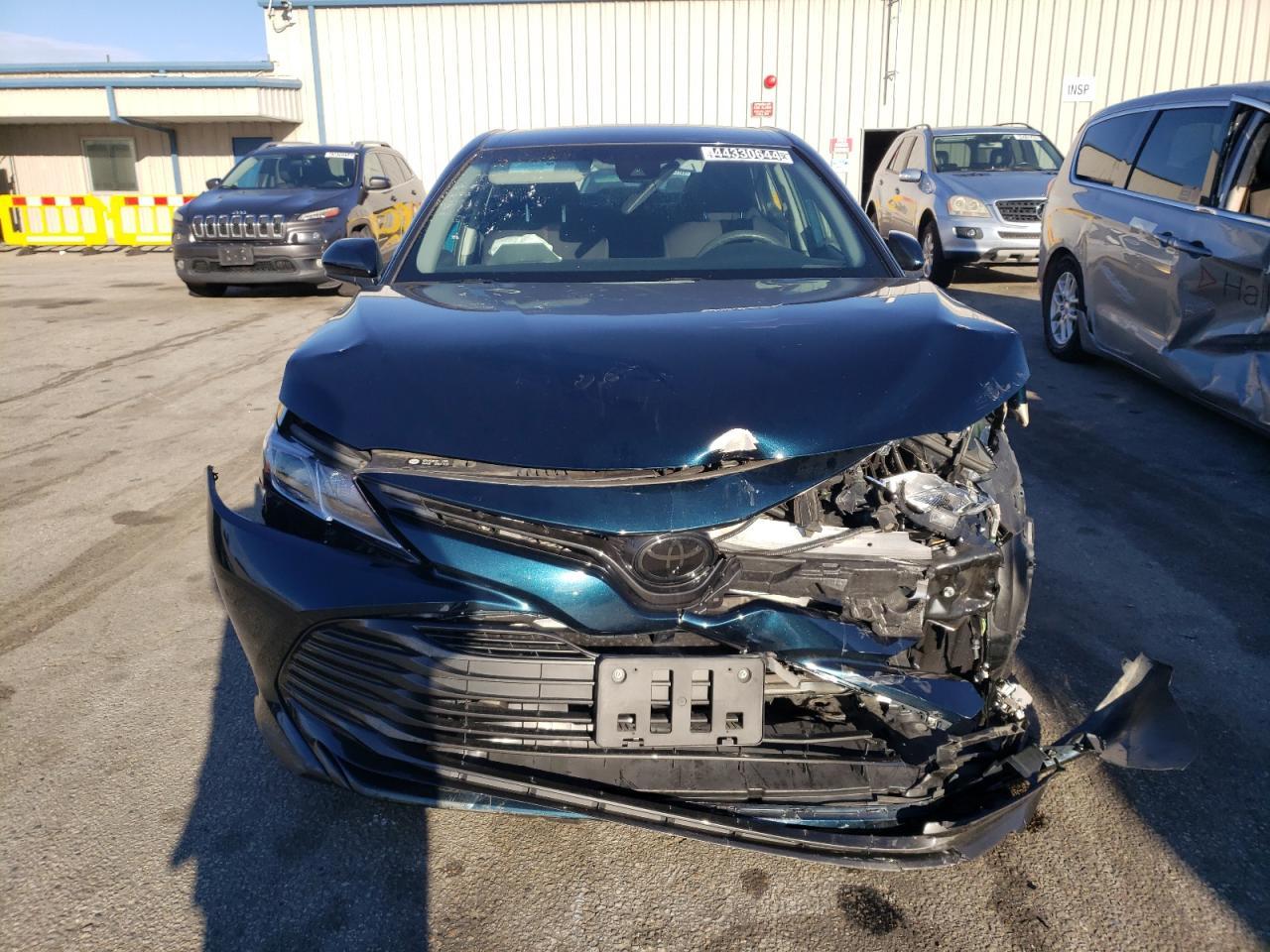 2018 TOYOTA CAMRY L - Фото 5