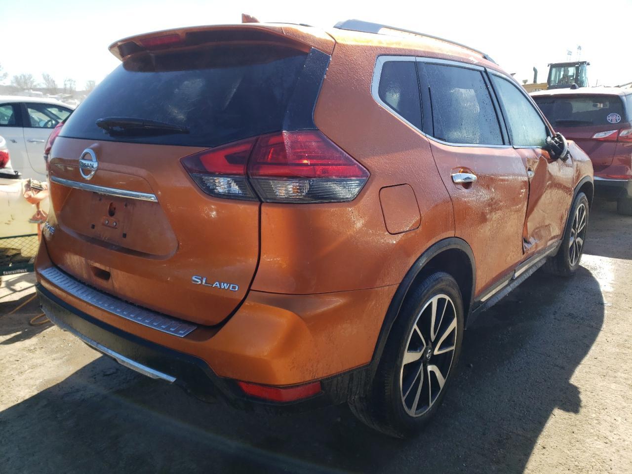 2017 NISSAN ROGUE S - Фото 3